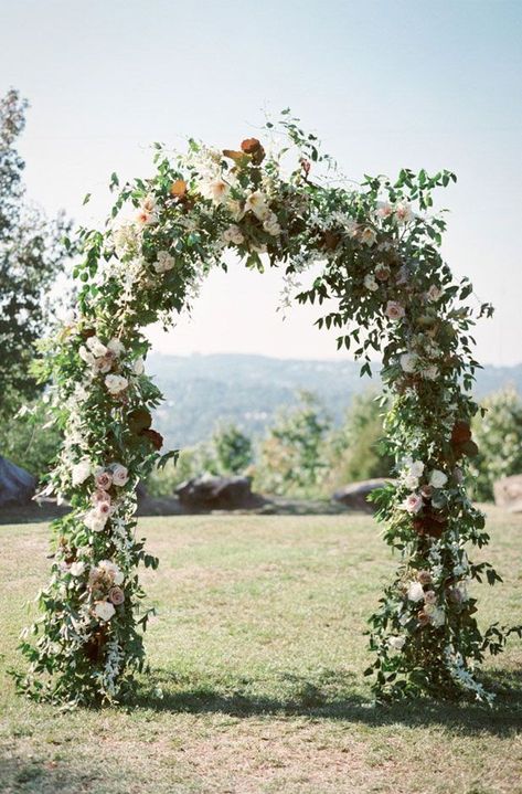 27 Beautiful Floral Wedding Arches To Swoon Over 🌟💡💖Wedding Arbor flowers #wedding #ceremony #ceremonydecor #floralarch #weddingdecor Outdoor Wedding Arch, Floral Arches, Wedding Arbors, Arch Decoration, Wedding Arbour, Arch Decoration Wedding, Ceremony Ideas, Lodge Wedding, Ceremony Arch