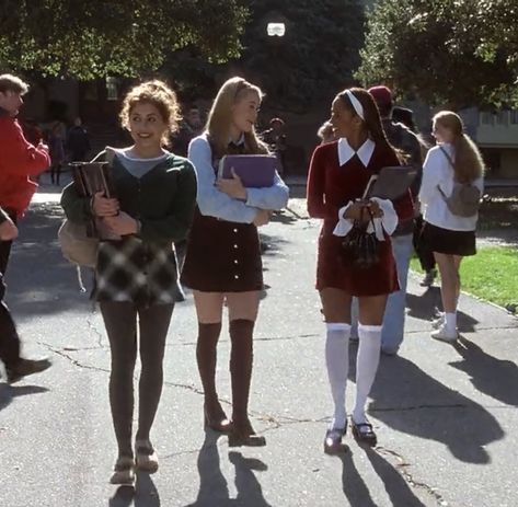 Cher Outfits, Clueless Fashion, 90s Inspired Outfits, Clueless Outfits, 90s Fashion Outfits, Movies Outfit, Movie Fashion, School Uniforms, Fashion Tv