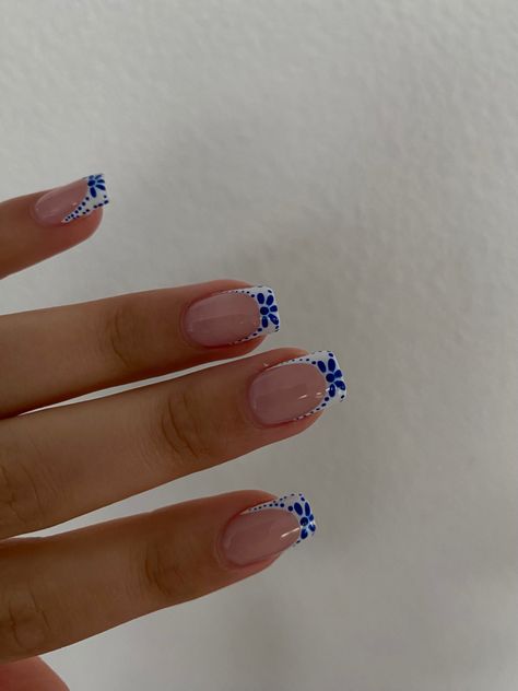 Gel X Nails Oval Short, French Gel Designs, Nails For Chunky Fingers, Europe Nails Travel Summer, Nail Inspo Summer Square, Aesthetic Nails Square, Short Nails Square Acrylic, Nails For Europe Trip, French Almond Nails Design