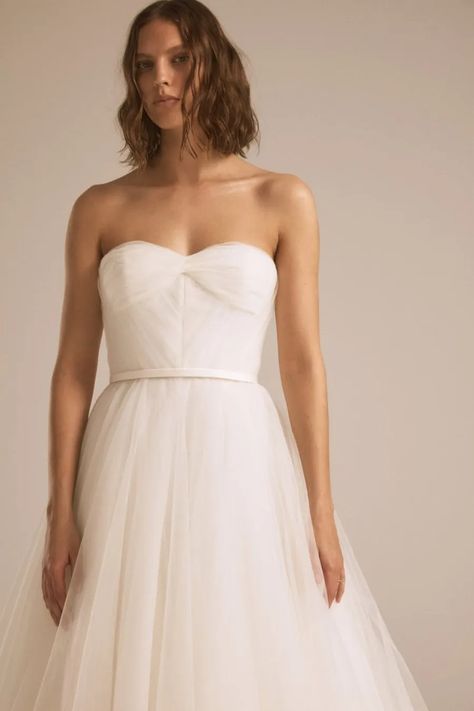 October 15, 2023 – The FashionBrides Beach Wedding Dress Strapless, Sweet Heart Strapless Wedding Dress, Wedding Dresses Tulle Skirt, Strapless A Line Wedding Dress, Tiered Tulle Wedding Dress, Amsale Bridal, Taffeta Wedding Dress, Amsale Dress, Strapless Ball Gown