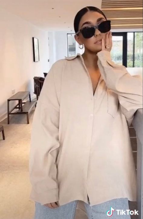 Oversized Shirt Outfit, Rebellious Fashion, Oversize Outfit, Look Zara, Beige Shirt, Oversized Outfit, Beige Outfit, Coat Outfit, Shirts For Leggings