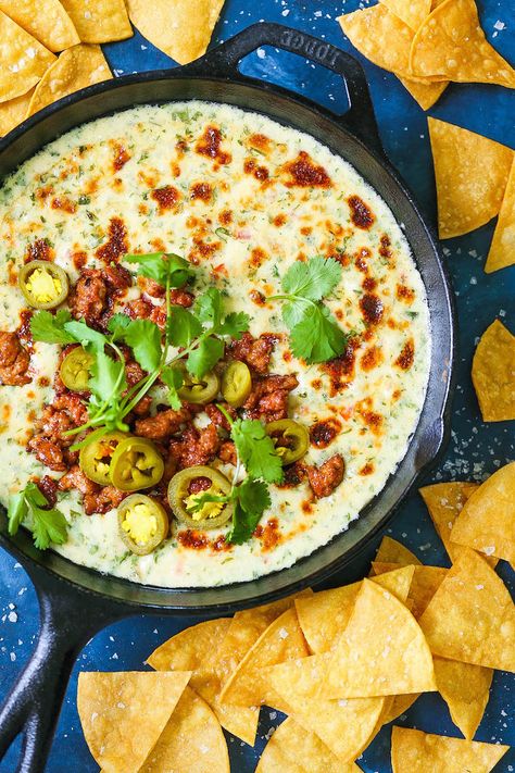 Creamy Chorizo Queso Dip Chorizo Queso Dip, Mexican Appetizers Easy, Chorizo Dip, Damn Delicious Recipes, Chorizo Queso, Mexican Appetizer, Queso Dip Recipe, Party Dip Recipes, Mexican Appetizers