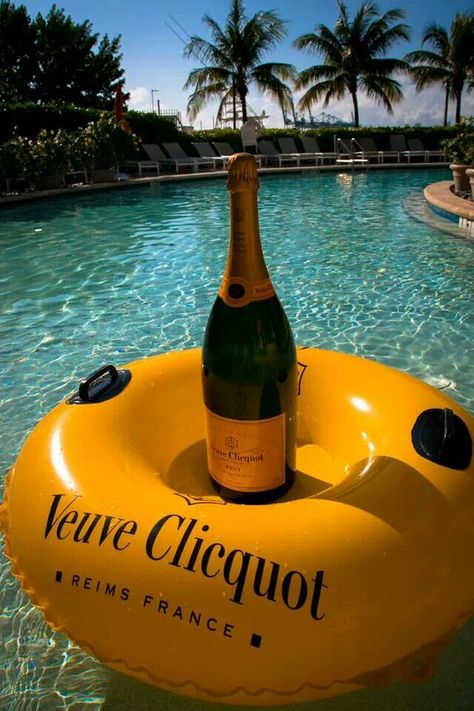 Pool Marketing Ideas, Veuve Clicquot Pool Party, Branded Pool Party, Orange Pool Party, Yellow Pool Party, Veuve Party, Luxury Pool Party, Veuve Cliquot, Champagne Gift