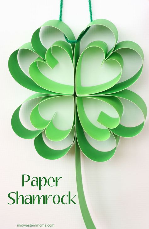 Diy St Patricks Day Decor, Sant Patrick, Shamrock Craft, Fete Saint Patrick, March Crafts, St Patricks Crafts, St Patricks Day Crafts For Kids, St Patrick Day Activities, Fiesta Tropical