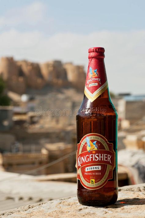 Beer Drinking Images, Group Editorial, Kingfisher Beer, Beer Bottle Art, Beer Images, Dj Images Hd, Photoshop Backgrounds Free, फोटोग्राफी 101, App Background