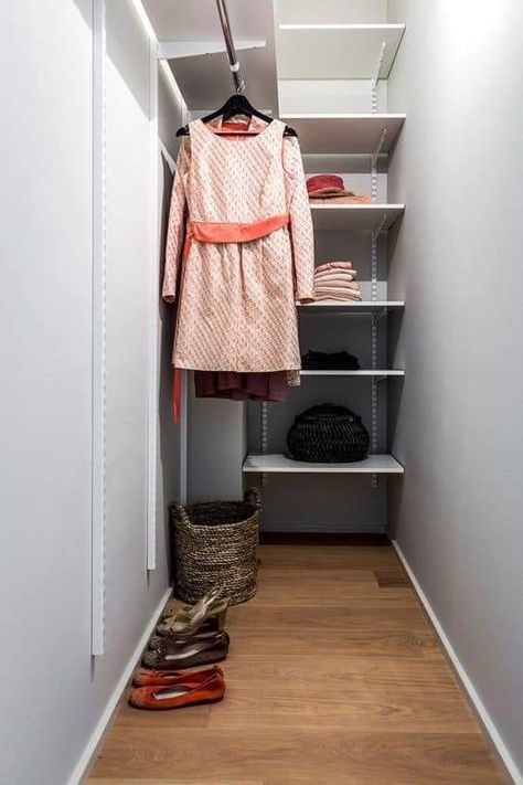 Long Narrow Closet, Small Walkin Closet, Narrow Walk In Closet, Narrow Closet Design, Closet Design Ideas, Narrow Closet, Mini Dressing, Mini Closet, Deep Closet