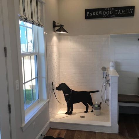 Amy Larsen Miller on Instagram: "Dog Wash #interiordesign #designmom #home #doglove #doglover #dogwash #mudroom #stapletondenver" Dogwash Mudroom, Dog Bathing Station, Grooming Room, Boot Room Utility, Landry Room, Pet Washing Station, Mudroom Remodel, Pet Station, Wash Station