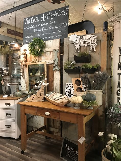 Farmhouse Booth, Vintage Booth Display Ideas, Booth Layout, Rustic Window Frame, Vendor Ideas, Vintage Booth Display, Vendor Booth Display, Antique Booth Displays, Antique Mall Booth