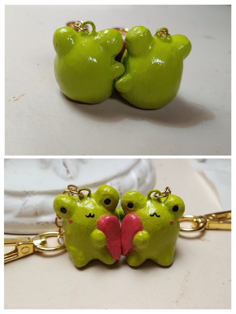 Things To Make For Your Boyfriend Out Of Clay, Polymer Clay Boyfriend Gift, Bff Clay Ideas, Couples Keychains Diy, Ceramic Ideas For Boyfriend, Clay Crafts For Friends, Clay Matching Keychain, Clay Boyfriend Gifts, Clay Crafts Couple