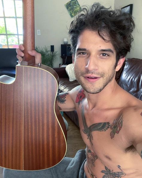 Tyler Garcia Posey, Tyler Posey Teen Wolf, Maid In Manhattan, Pop Punk Bands, I Volunteer As Tribute, Twilight Film, Tyler Posey, Scott Mccall, O Brian