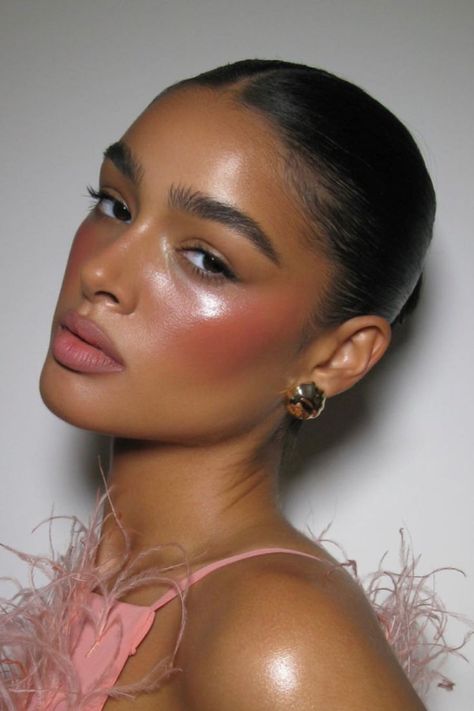 Prom Make Up, Natural Make Up Looks, Blush Trend, Dag Make Up, Ideas De Maquillaje Natural, Prom Inspo, Celebrity Makeup, Natural Makeup Looks, Prom Makeup