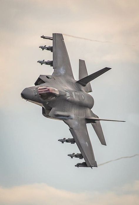 Jet Aviation, F 35 Lightning, Jet Fighter Pilot, F 35 Lightning Ii, Usa Navy, Stealth Aircraft, Us Military Aircraft, Airplane Fighter, Lockheed Martin