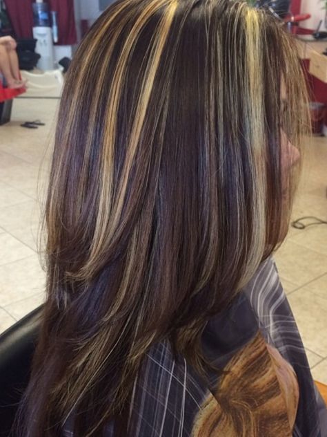 Hair Color Ideas For Long Hair, 2000s Chunky Highlights, Long Hair Highlights, Blonde Highlights On Dark Hair, Haircuts For Long Hair With Layers, Hair Color Underneath, Brown Hair Inspo, Gorgeous Hair Color, Dark Hair With Highlights