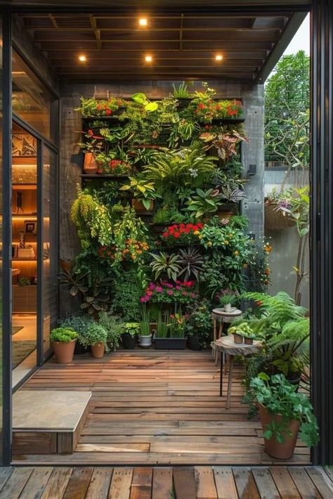 Living Plant Walls Outdoor, Vertical Garden Patio, Balcony Vertical Garden Ideas, Small Deck Furniture Ideas, Small Deck Layout, Small Vertical Garden, Deck Furniture Ideas, Penthouse Exterior, Small Indoor Garden