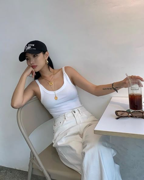 Coffee Date Outfit, Shirt Styling, Coffee Date Outfits, Casual Day Outfits, Spring Fits, Korean Aesthetic, Looks Street Style, Outfits Verano, Aesthetic Aesthetic