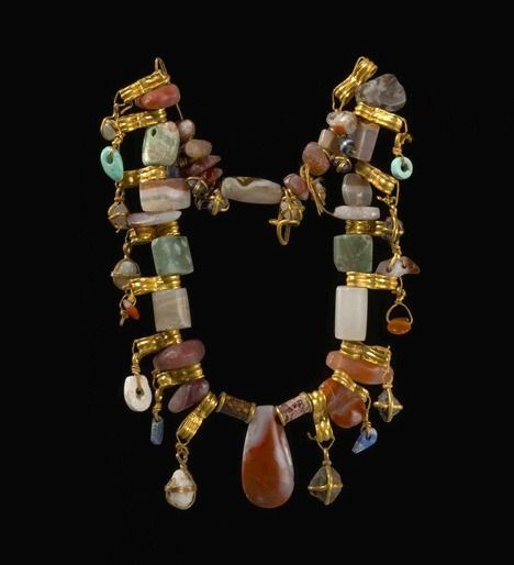 Ancient Jewels, Ancient Jewellery, Historical Jewellery, Medieval Jewelry, Jewelry Chain, Ancient Jewelry, Mesopotamia, Old Jewelry, Ethnic Jewelry