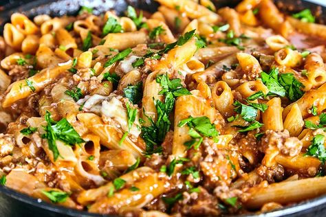 Slumgullion Recipe, Beef Pasta Bake, Hotdish Recipes, American Goulash, Cozy Cook, Pasta Bake Recipe, Yummy Casserole Recipes, Ground Beef Casserole Recipes, Ground Beef Pasta