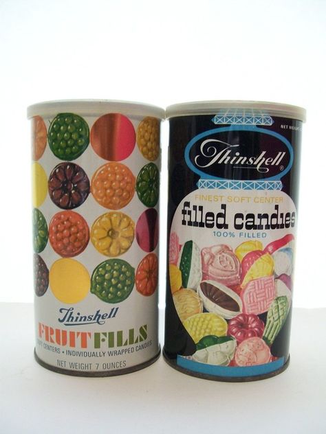 Vintage Fruit Filled Candy Tins Vintage Candies, Crayons Art, Old School Candy, Filled Candy, Ribbon Barrettes, Old Candy, Candy Club, Nostalgic Candy, Retro Candy