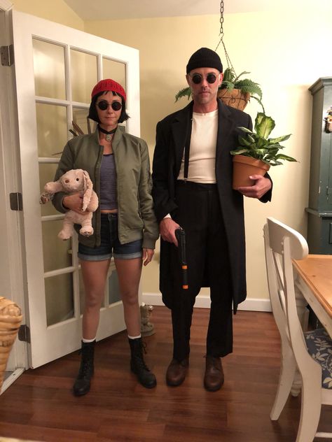 Leon And Mathilda Costume, Halloween 2025 Costumes, Quick Couples Costumes, Couple Customes Halloween, Iconic Couples Costumes Halloween, Halloween Couple Costumes Creative, Friends Costumes, Unique Couples Costumes, Couples Costumes Creative