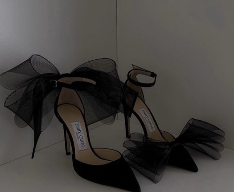 Jimmy Choo Bow Heels, Black Heels Elegant, Jimmy Choo Bow, Heels Jimmy Choo, Aesthetic Bow, Cry Cry, Pretty Heels, Heels Elegant, Heels Designer