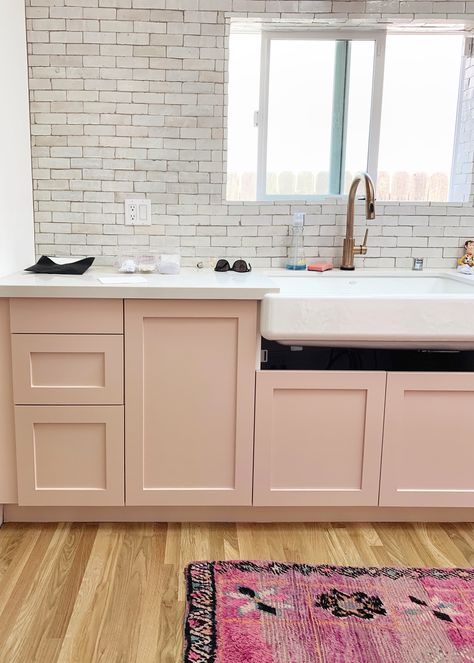 Pink Kitchen Cabinets, Kitchen Cabinet Plans, Skate Ramp, Cabinet Plans, Refacing Kitchen Cabinets, Cabinet Refacing, Studio Diy, New Kitchen Cabinets, Progress Report