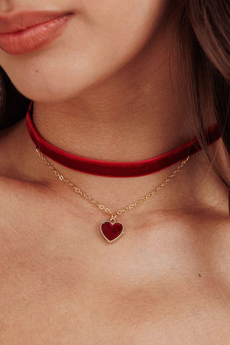 #Allure #Statement #Timeless #Exploring #Necklaces #A #StatementJewelry #the #Fashion #of #Exploring #Jewelry #Choker Red Ribbon Necklace, Red Velvet Choker, Velvet Choker Outfit, Pretty Chokers, Chokers Aesthetic, Choker Aesthetic, Choker Outfit, Cute Choker Necklaces, Collar Necklace Choker