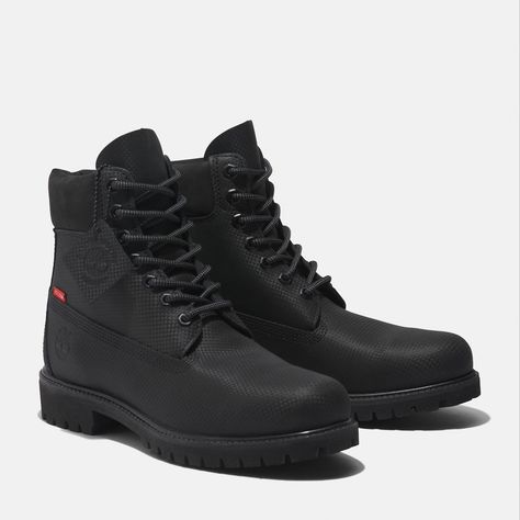 Diese wasserdichten Herren-Boots sind unserem ursprnglichen wasserdichten 6-Inch Boot nachempfunden. Dieses wasserfeste Modell prsentiert sich im Arbeitsstiefel-Design und kann das ganze Jahr ber getragen werden. Der Schuh verfgt ber ein Anti-Fatigue-Komfortfubett, 400 g PrimaLoft-Isolierung aus 90 % Recyclingmaterialien und eine robuste Gummiprofilsohle mit Grip. Whle deine Farbe und ab nach drauen! Size 44 Boot Styling, Boot For Men, Herren Boots, Gucci Men Shoes, Timberland Premium, Drip Drip, Black Timberlands, Men In Black, Work Boot