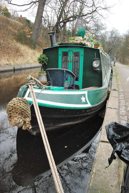 Canal Boat Interior, Barge Boat, Canal Barge, Floating Homes, Houseboat Living, Narrow Boats, Dutch Barge, Model Boat Plans, Narrow Boat