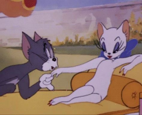 Iconic Cartoon Couples, Tom And Jerry Cartoon, Tom Jerry, Cartoons Love, After Life, Old Cartoons, Couple Cartoon, Cartoon Profile Pics, Tom And Jerry