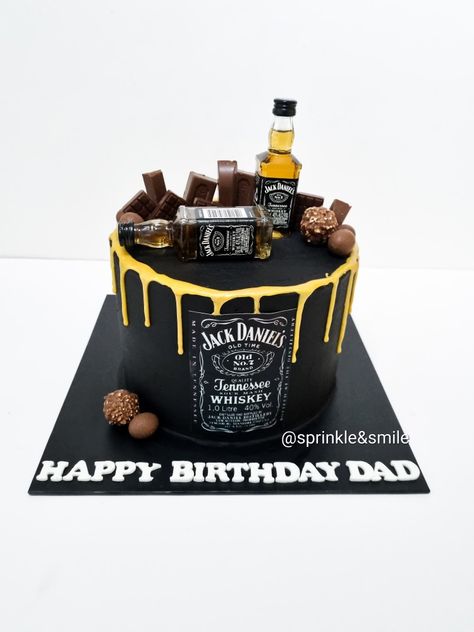 Father Bday Cake, Cake Design For Father Birthday, Cake Design For Dad Birthday, Father Cake Ideas Dad Birthday, Cake For Father Birthday My Dad, Daddy Birthday Cake Ideas, Bday Cake For Dad, Happy Birthday Daddy Cake, Birthday Cake For Dad Father