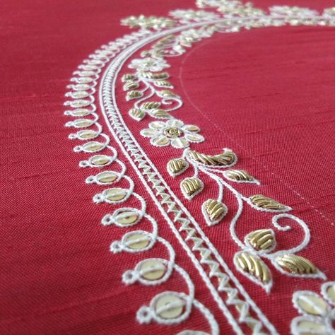 Zari Work Embroidery Design For Blouse, Jardosi Blouse Work Simple, Khatli Work Blouse Design New Simple, Simple Hand Work Blouse Designs Thread Work, Khatliwork Blouse Design, Khatli Work Design, Khat Work Blouse Design, Hand Work Embroidery Neck Design, Machi Work Blouse