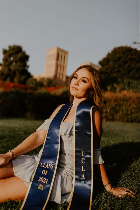 Grad Photoshoot Ideas High Schools, Ucla Graduation, Graduation Pictures College, College Grad Pictures, Grad Picture Ideas, College Grad Photos, Graduation Pic Ideas, Nursing Graduation Pictures, Cap And Gown Pictures