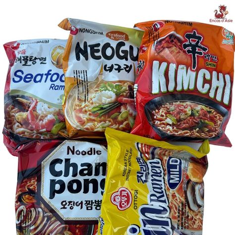 Description: Discover a sweet and tasty taste journey with this selection of 5 Korean ramens with delicate flavors. Perfect for those who like instant noodles without too much spice, this box offers you: * Nongshim Seafood Ramen: A delicious blend of seafood, with a mild and comforting broth. * Neoguri Mild: Thick noodles with a hint of marine flavors and a light broth, without excess spices. * Jin Doux: A classic, comforting option with a rich yet mild broth, ideal for those who like simplicity Thick Noodles, Seafood Ramen, Kimchi Noodles, Snack Items, Instant Noodles, Living Food, Kimchi, Ramen, Noodles