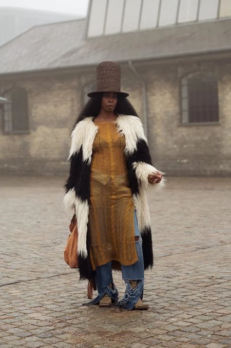 The Best Street Style At Copenhagen Fashion Week | Essence Layering A Dress, Early 2000s Fashion Trends, Relaxed Woman, Blue Fur Coat, Black Shearling Jacket, Style Essence, Pink Fur Coat, Black And White Coat, 2000s Fashion Trends