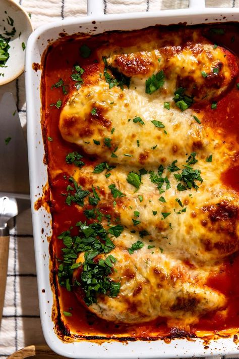 Italian Baked Chicken Breast, Italian Marinated Chicken, Italian Chicken Breast, Moist Baked Chicken, Zesty Italian Chicken, Smoked Beef Short Ribs, Italian Baked Chicken, Delicious Chicken Dinners, Italian Chicken Recipes