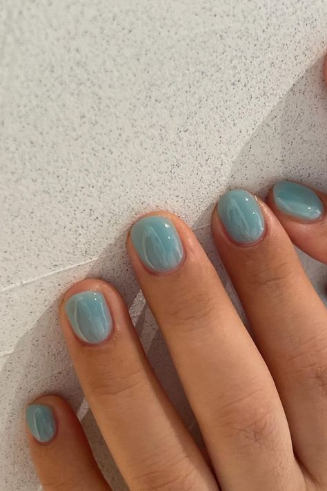 One Color Nails Simple Short, Gel Manicure Ideas Summer, Short Natural Nail Polish Ideas, Simple Nail Color Ideas Summer, Short Nails With Nail Polish, Cute Basic Nail Ideas Short, Almond Nail Colors Summer, Nail Colors That Look Good On Tan Skin, Summer Nails Plain Simple