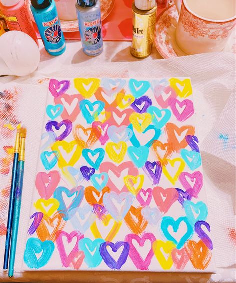 Preppy Easy Paintings, Preppy Heart Painting, Preppy Painting Ideas, Preppy Canvas Art, College Decorations, Preppy Artwork, Preppy Paintings, Preppy Drawing, Preppy Painting