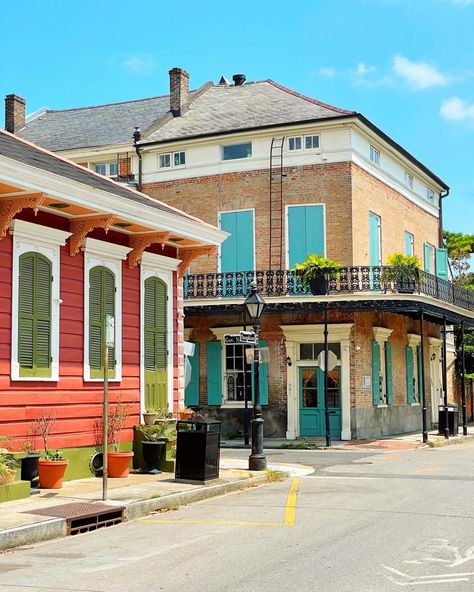 Sims Exterior, Nola Style, Cottage Houses, Louisiana Travel, New Orleans Homes, Architecture Ideas, Dream Cottage, Minecraft Architecture, Crescent City