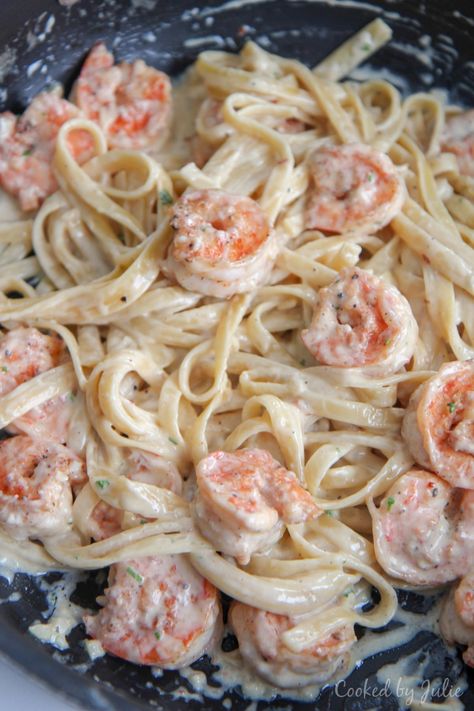 One Pot Shrimp Alfredo, Creamy Shrimp Alfredo Pasta, How To Make Shrimp Alfredo, Easy Food Ideas For Dinner, Cold Food Ideas, Things To Cook For Dinner, Seasoned Pasta, Creamy Shrimp Alfredo, Pasta Videos