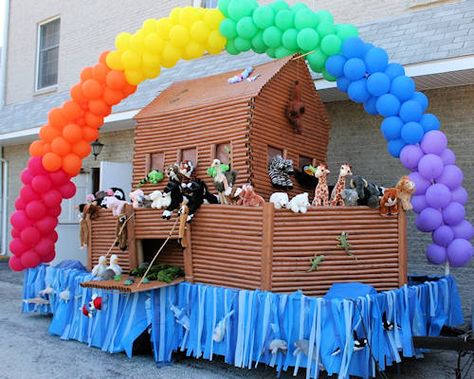 When e do Noah, matinee I could do this rainbow with dollar store tablecloths!? Trunk Or Treat Ideas For Cars Noahs Ark, Noahs Ark Vbs, Noahs Ark Decorations, Carnival Floats, Christmas Parade Floats, Cardboard Boat, Homecoming Floats, Empty Paper, Parade Ideas