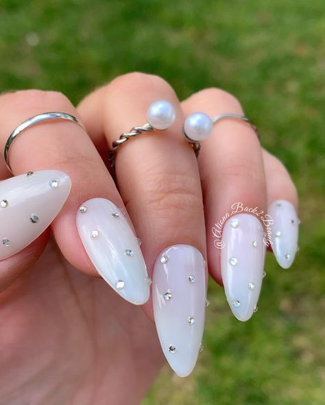 White Nails With Bling, Press On Nails White, White Press On Nails, Nails Model, Milky Nails, Medium Almond, Perfect Manicure, Nail Prep, Nails White