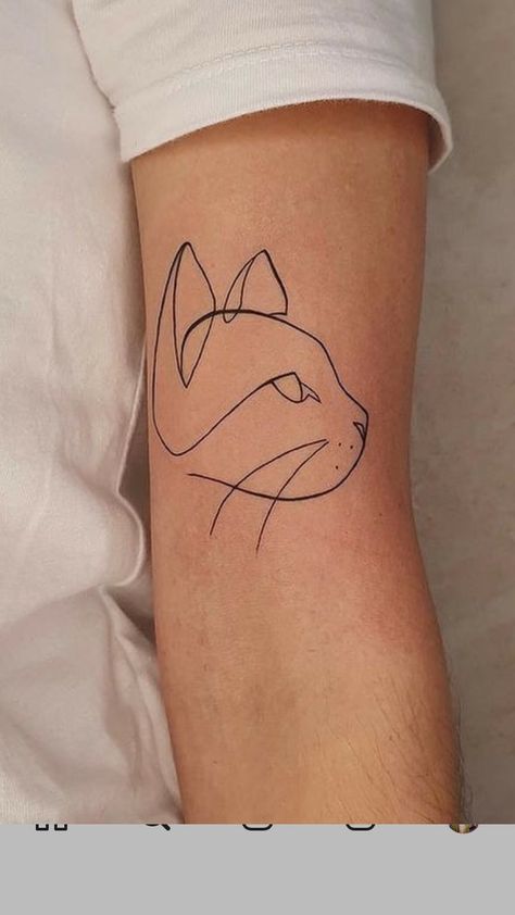 Animal Tattoos For Women, Cat Tattoo Simple, Cat Tattoo Small, Black Cat Tattoos, More Tattoo, Cat Tattoo Designs, Discreet Tattoos, Elegant Tattoos, Little Tattoos