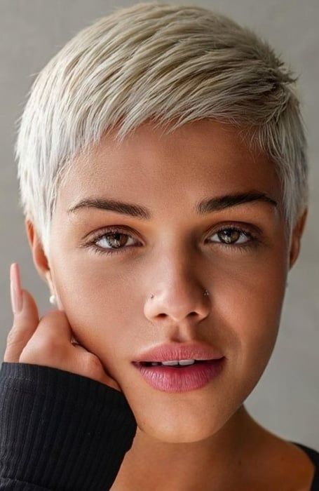 40 Edgy Short Pixie Cut for 2023 - The Trend Spotter Kort Pixie, Bardot Bangs, Spiky Hairstyles, Short Blonde Pixie, Edgy Pixie Cuts, Very Short Haircuts, Short Hair Pixie Cuts, Super Short Hair, Edgy Short Hair