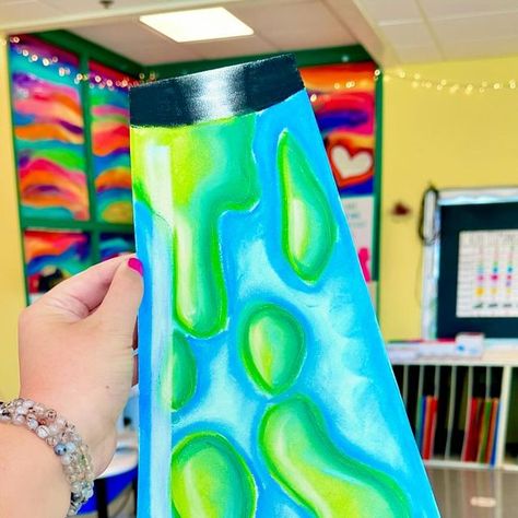 Captain Kirk on Instagram: "Analogous lava lamps coming up for 5th grade 🌈

I’ve tried making lava lamps a few times and I think this is by far the best way to do it. We will be creating these on white drawing paper and using a whole lot of chalk. I may be terrified about the black chalk but I have faith they will be amazing 🤩 

#teachersofinstagram #teachersfollowteachers #teacherspayteachers #tpt #teachersofig #teachersofinsta #art #artteacher #arted #arteducation #arteducator #artteachersofinstagram #artteacherlife #artteachersofig #artteacherfollowloop #artteachersfollowartteachers  #artteachertribe #artteacherlife🎨 #watercolorlessons #kindergartenart #firstgradeart #secondgradeart #thirdgradeart #fourthgradeart #fifthgradeart" Lava Lamp Project, Lava Lamp Art Lesson, Lava Lamp Art Project, Lava Lamp Drawing, Lava Lamp Art, 5th Grade Art Projects, Art Elementary, I Have Faith, Third Grade Art