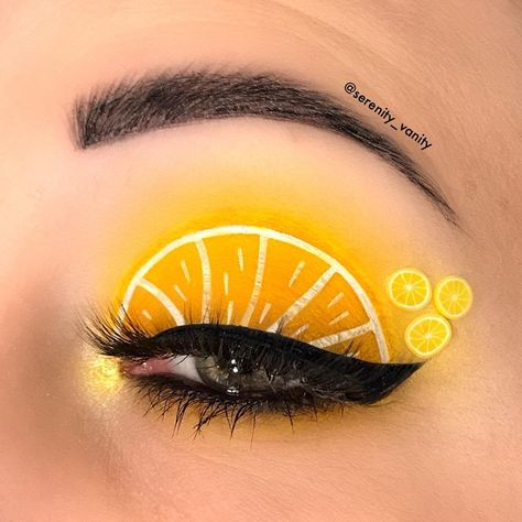 𝕊𝕖𝕣𝕖𝕟𝕚𝕥𝕪 𝕍𝕒𝕟𝕚𝕥𝕪 on Instagram: Lemon🍋🍋🍋 • SKIN Halloween Beauty Makeup, Crazy Eye Makeup, Lemon Skin, Cute Eye Makeup, Pintura Facial, Achieve Your Dreams, Unique Makeup, Dope Makeup, Eye Makeup Designs