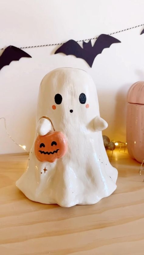 Origami Halloween, Ghost Diy, Halloween Clay, Baking Clay, Manualidades Halloween, Clay Diy Projects, Spooky Cute, Theme Halloween, Clay Art Projects