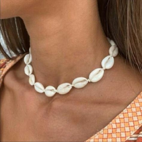 Questions? Leave A Comment Below! Cowrie Shell Jewelry Necklaces, Seashell Choker, Preppy Necklaces, Necklace Seashell, Summer Choker, Cowrie Shell Jewelry, Ron Jon, Sea Necklace, Necklace Shell