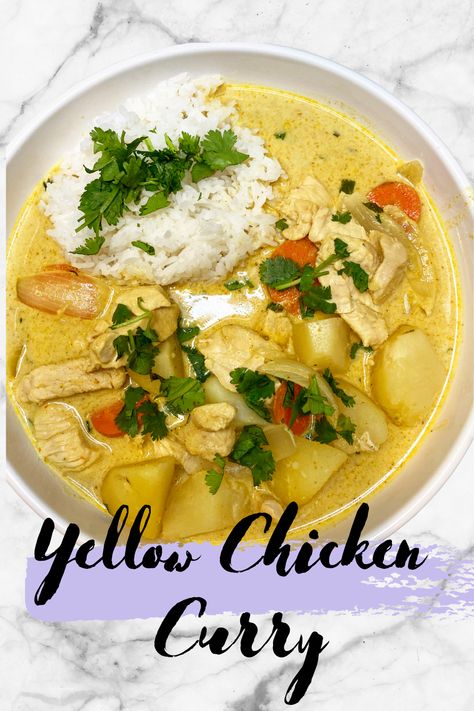 Yellow Curry Chicken Soup, Yellow Curry Noodle Soup, Yellow Coconut Curry Chicken, Easy Yellow Curry, Yellow Curry Soup, Thia Food, Easy Asian Dishes, Yellow Chicken Curry, Thai Yellow Chicken Curry