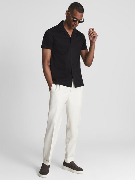 Engineered from a mercerised cotton jersey for a luxurious finish, the Caspa shirt features a cool Cuban collar and short sleeves for a sartorial summer aesthetic. A great smart-casual piece, style it with tailored trousers and trainers for a modern approach to office dressing. Collared Shirt Outfit Aesthetic, White Trousers Outfit Men, Black Collared Shirt Outfit, Office Outfit Men, Black Smart Casual, Collared Shirt Outfits, Trousers Outfit Men, Smart Casual Office, Black Collared Shirt