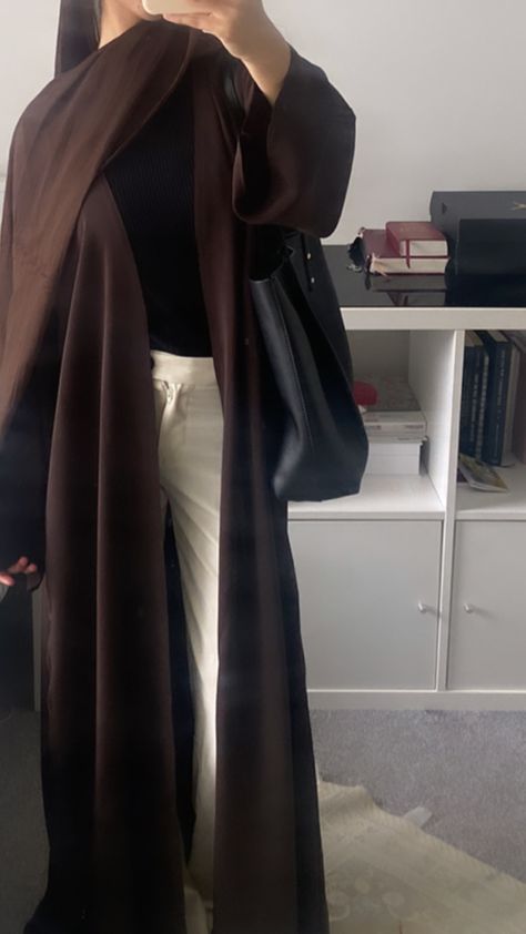 Open Abaya Outfit Casual, Summer Abaya Outfits, Open Abaya Outfit, Abaya Fits, Eid Outfit Ideas, Abaya Outfit, Mode Hijabi, Open Abaya, Hijab Trends